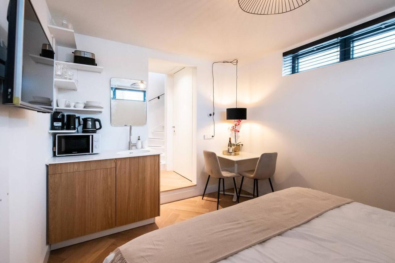 Beautiful Amstel Houseboat Apartment Amsterdam Exterior photo