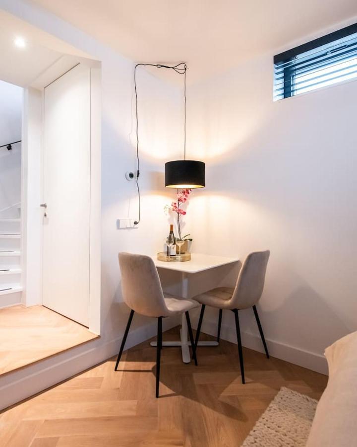Beautiful Amstel Houseboat Apartment Amsterdam Exterior photo