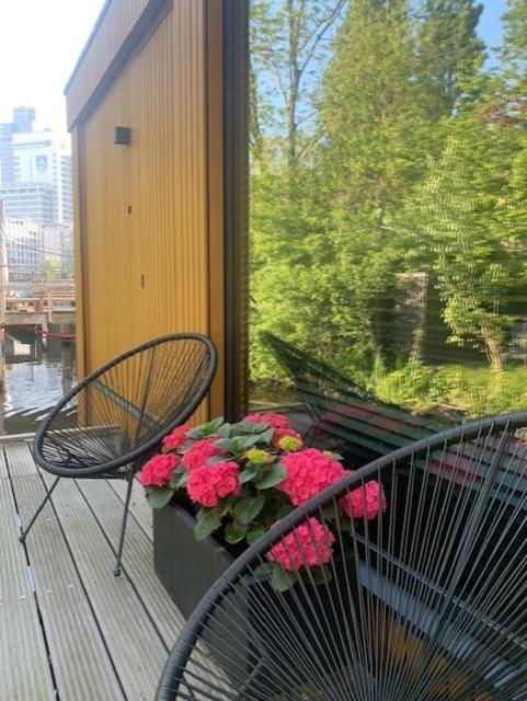 Beautiful Amstel Houseboat Apartment Amsterdam Exterior photo