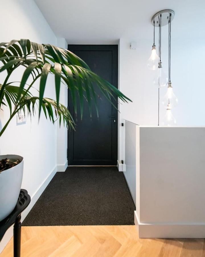 Beautiful Amstel Houseboat Apartment Amsterdam Exterior photo