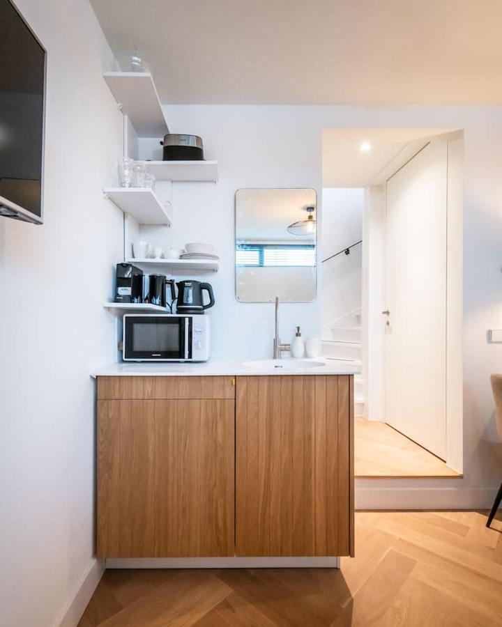 Beautiful Amstel Houseboat Apartment Amsterdam Exterior photo